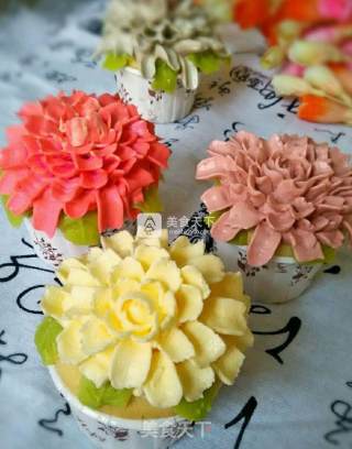 Autumn Chrysanthemum Cupcakes recipe