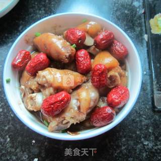 Steamed Pork Knuckles with Red Dates-banquet Dish recipe