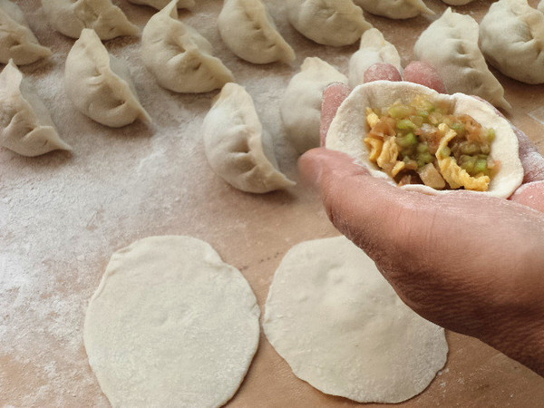 Dumplings Stuffed with Egg and Fruit Melon Skin recipe