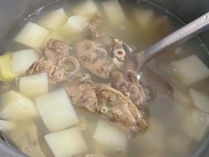 Drink Three Bowls of Pork Lung and Radish Soup, Sweet! recipe