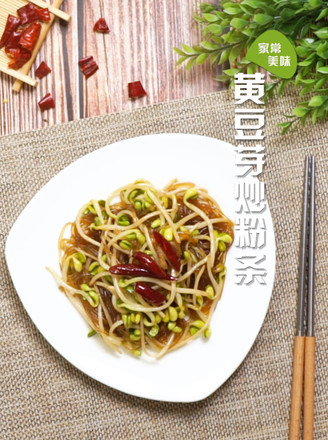 Fried Noodles with Soy Sprouts recipe
