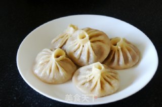 Ostrich Meat Dumplings Filled with Soup recipe