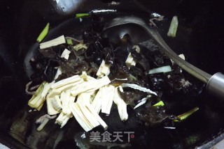 Cabbage Fungus Yuba Soup recipe