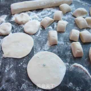 Scallion Meat Dumplings recipe