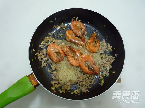 Shrimp and Vermicelli in Clay Pot recipe