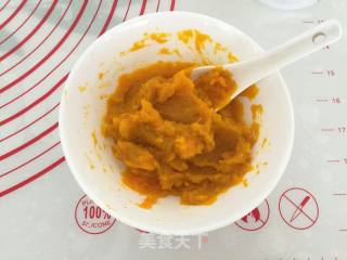 Pumpkin Meal Buns recipe