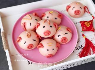 Cute Little Pig Buns recipe