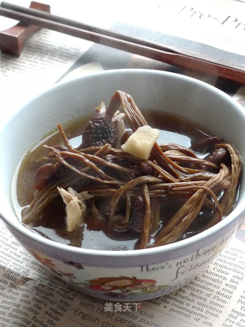 An Indispensable Soup on The Table in Winter-tea Tree Mushroom Chicken Soup recipe