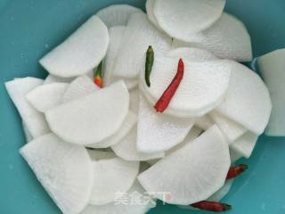 Pickled Pepper Crisp and Cool White Carrot recipe