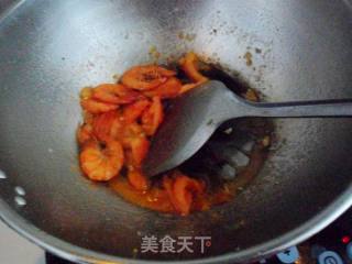 Tomato, Egg, Shrimp Noodles recipe