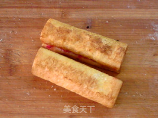 Dragon Fruit Jam Toast Roll recipe