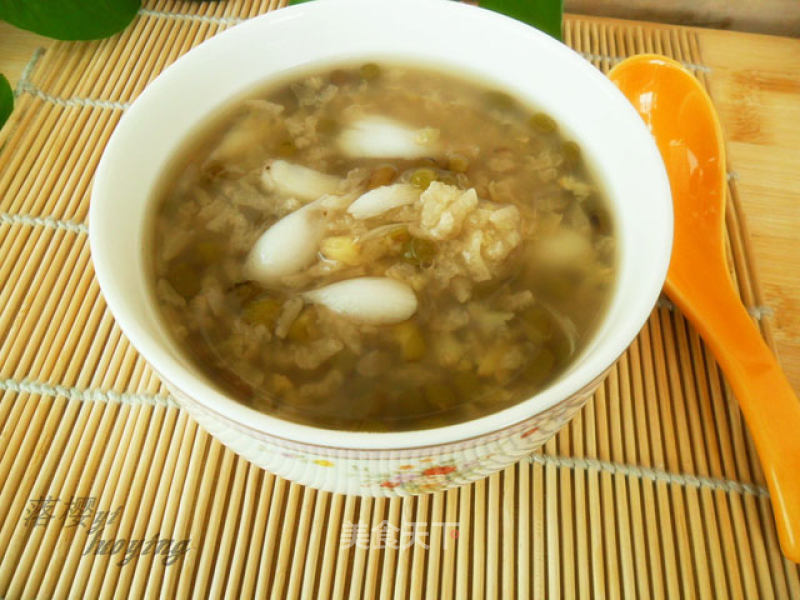 Lily Green Bean Glutinous Rice Porridge recipe