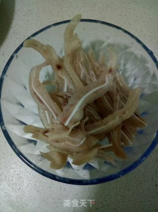 Nest Bamboo Shoots Mixed with Pig Ears recipe