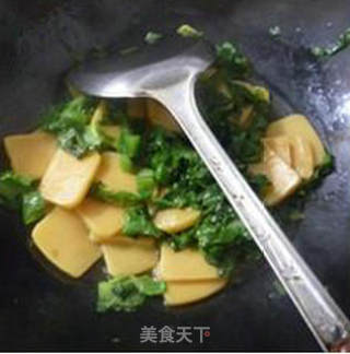 Stir-fried Pumpkin Rice Cake with Lettuce Leaves recipe