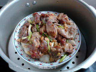 Steamed Chicken with Taro recipe
