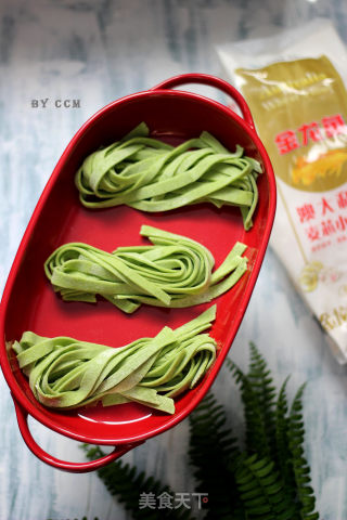 Jin Shuang Spinach Hand Rolled Noodles recipe