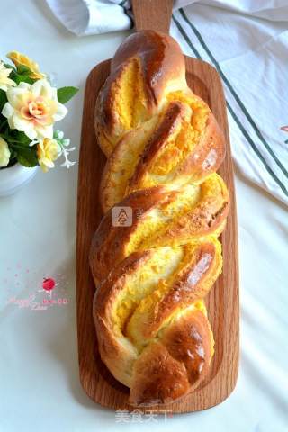 #aca烤明星大赛#carrot Cheese Twist Bread recipe