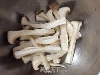 Coprinus Comatus Mixed with Chives recipe