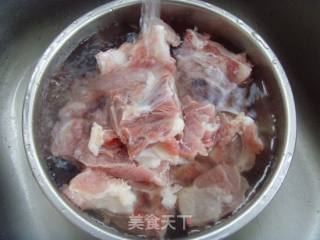 Sweet and Nourishing---claypot Pork Bone with Cordyceps Flower recipe