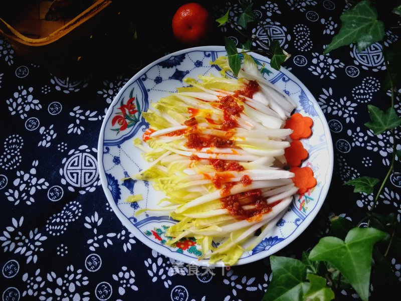 #团圆饭# Magnolia Vegetables with Garlic Spicy Sauce recipe