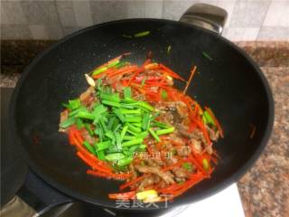 Stir-fried Shredded Beef with Carrots recipe