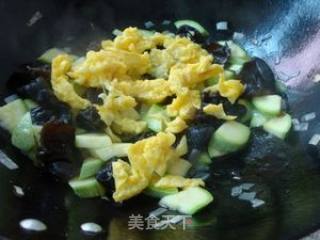 Scrambled Eggs with Zucchini Fungus recipe