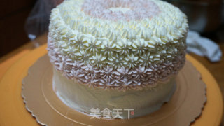 Gradient Cream Decorated Cake recipe