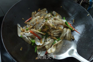 Sauce Fried Razor Clams recipe