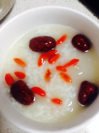 Red Dates, Wolfberry and Brown Sugar Rice Porridge recipe