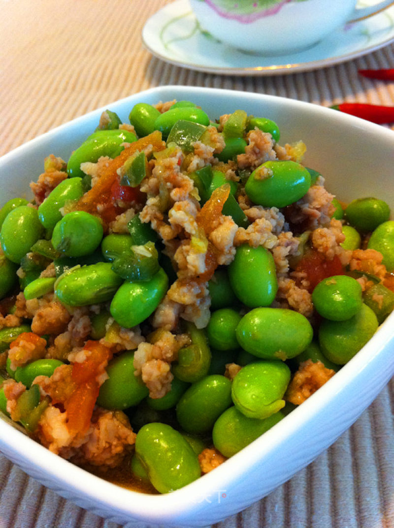 Stir-fried Edamame with Green Peppers and Tomatoes recipe