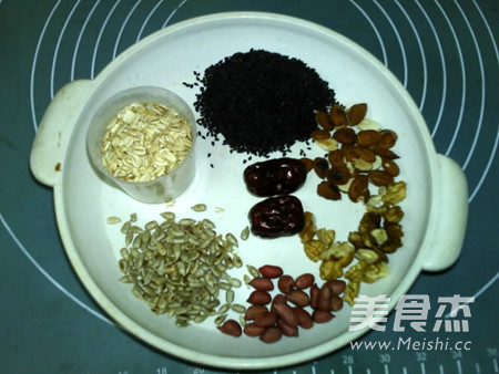 Oatmeal Nut Black Sesame Paste recipe