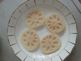Steamed Eggs in Lotus Root Box recipe