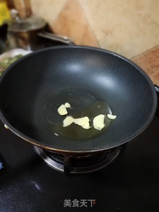 Stir-fried Cucumber with Beef Tendon recipe