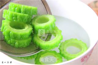 Suxinjujing Bitter Gourd Stuffed Purple Sweet Potatoes Cool for A Summer recipe