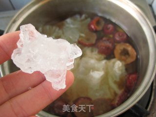 Nourishing Blood and Moisturizing-red Dates and Egg Sweet Soup recipe