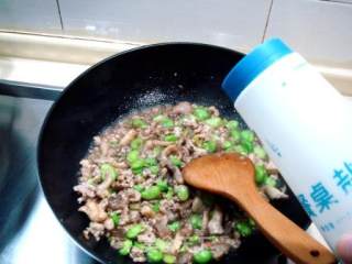 Home-cooked Dish "fried Sprouts with Coprinus Mushroom" recipe