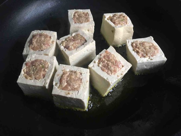 Stuffed Tofu with Minced Meat recipe