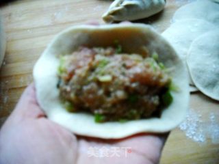 Wheat Buns with Meat Stuffed with Green Radish recipe