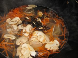 Mixed Mushroom Beef Noodle recipe