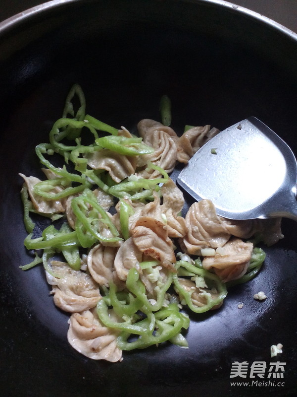 Stir-fried Bean Knot with Hot Peppers recipe