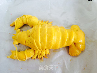 Lobster Bread with Red Bean Paste recipe