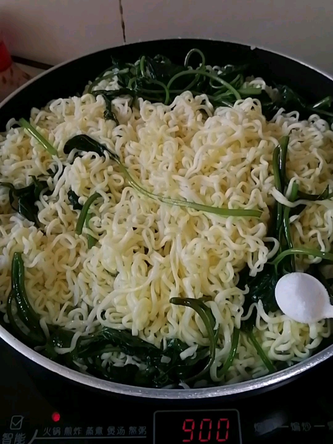 Fried Noodles with Sweet Potato Leaves recipe