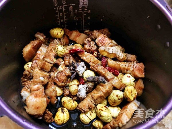 Braised Pork with Chestnut and Yuba recipe