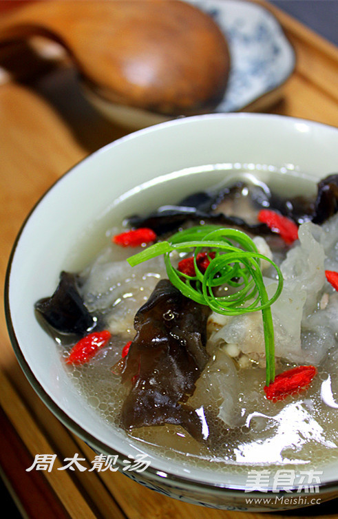 Black and White Nutritious Ribs Soup recipe