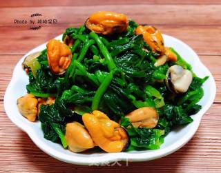 Spinach Mixed with Sea Rainbow recipe