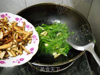 Green Pepper and Mustard Spiced Dried recipe