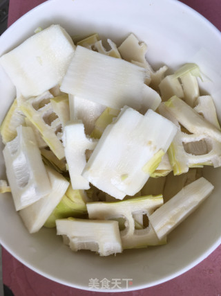 Stewed Fish with Duck Blood, Tofu and Bamboo Shoots recipe