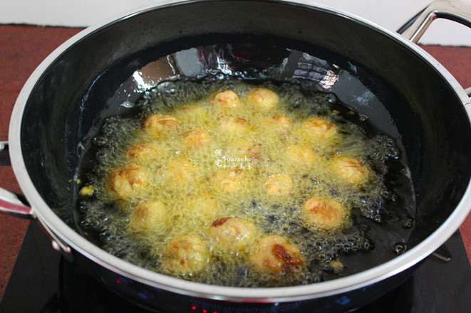 Crispy Taro Shrimp Balls recipe