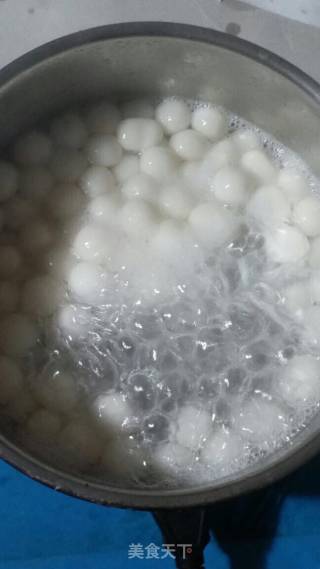 Chinese Wolfberry Glutinous Rice Balls recipe