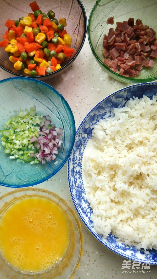 Assorted Bacon and Egg Fried Rice recipe